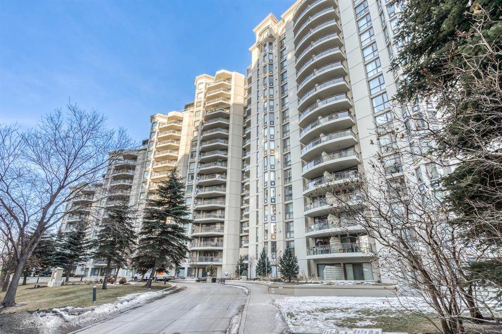 1108 6 Avenue - Photo 1