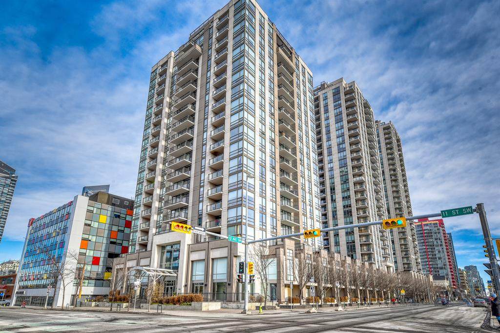 1110 11 Street - Photo 1
