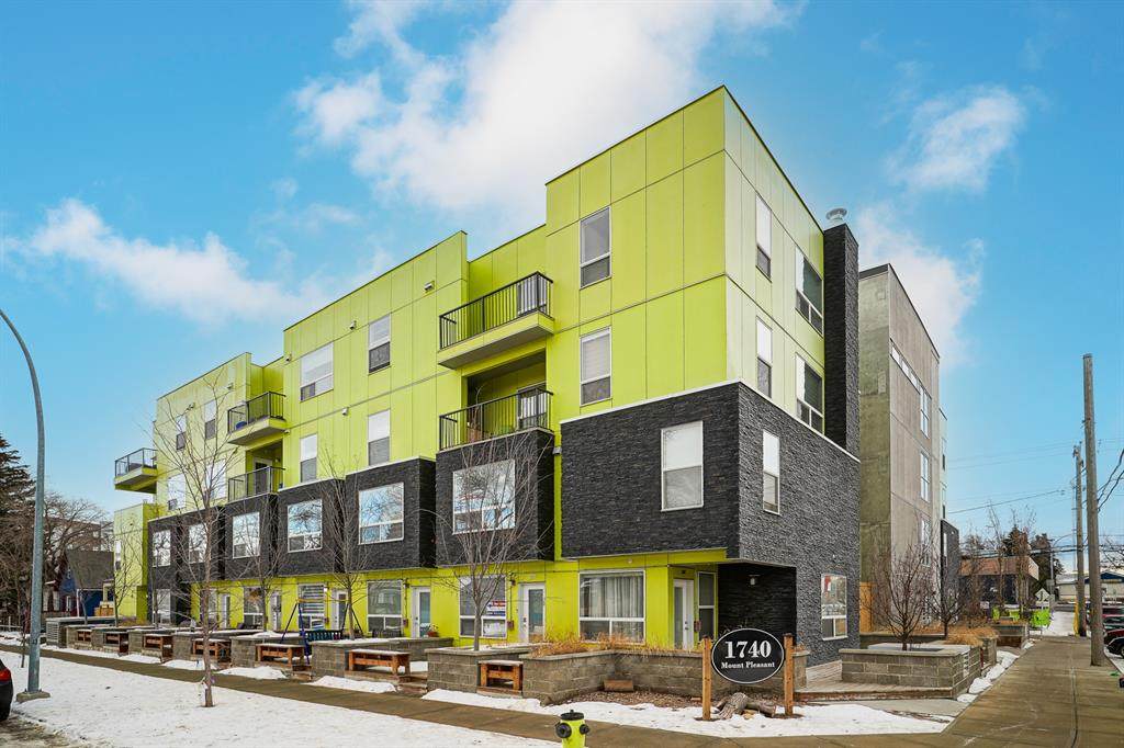 1740 9 Street - Photo 1