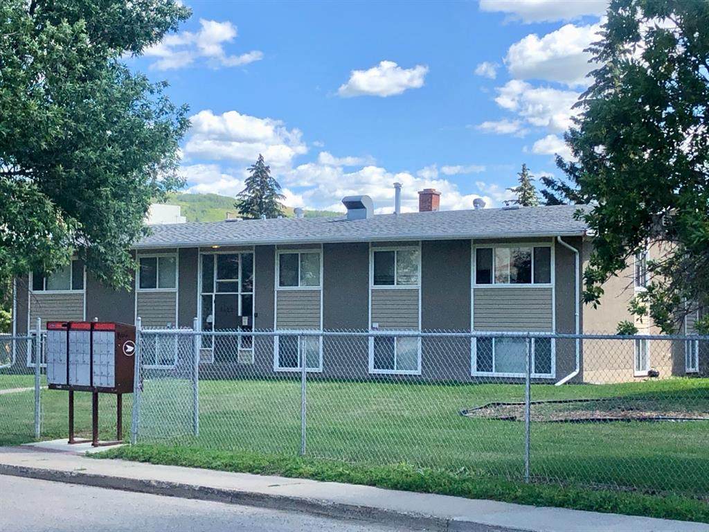 9523 88 Avenue - Photo 1