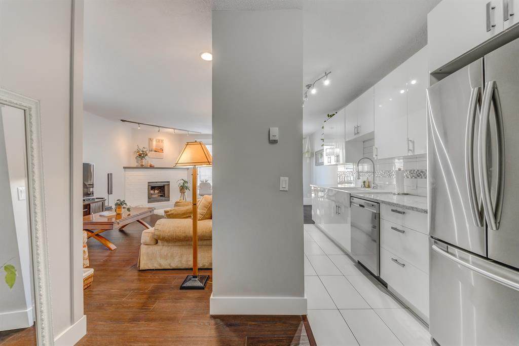 518 18 Avenue - Photo 1