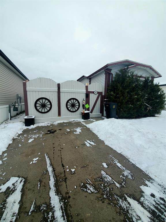 9003 87 Avenue - Photo 1