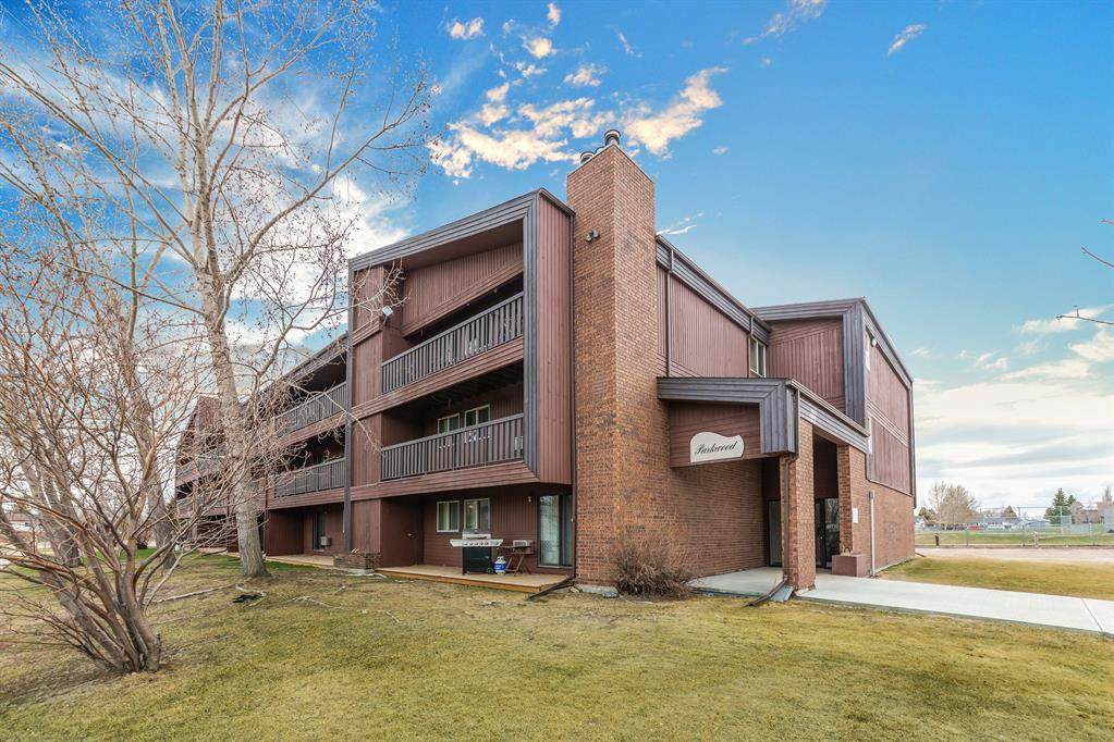 3002 56 Avenue - Photo 1
