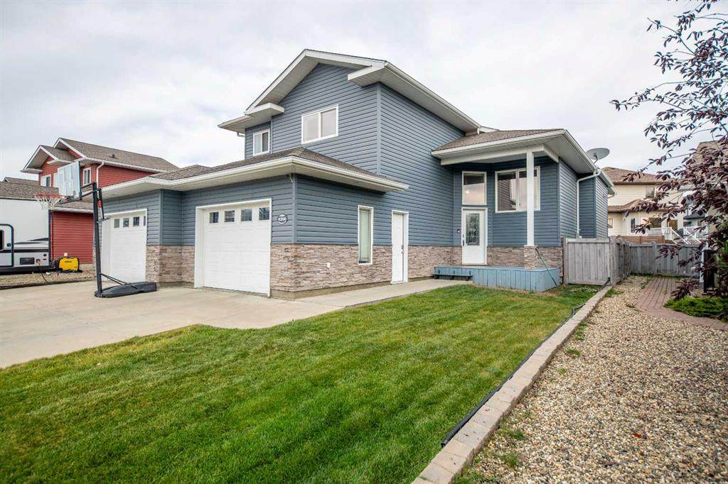 9206 Lakeshore Drive, Grande Prairie, AB T8X 8C9 (A2082767) Team