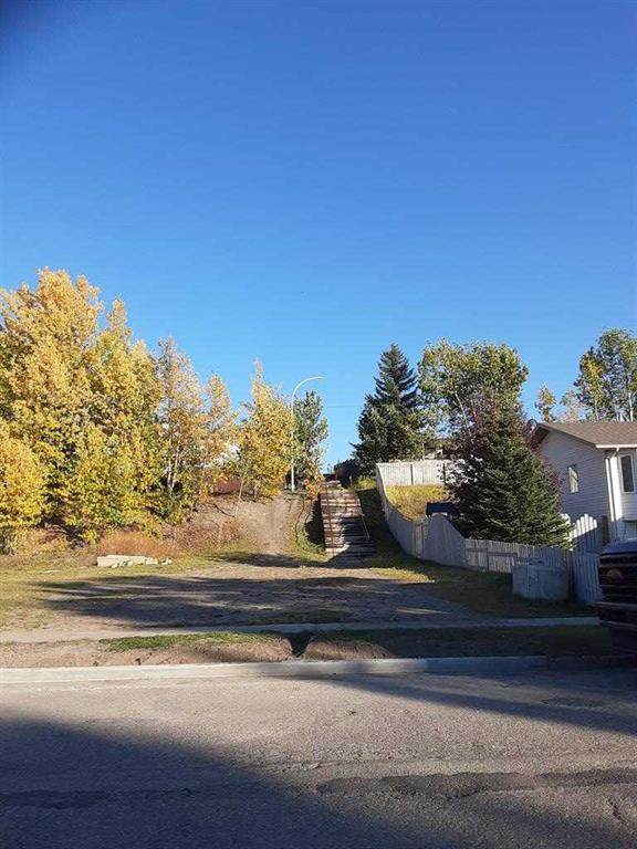 10713 104 Avenue - Photo 1