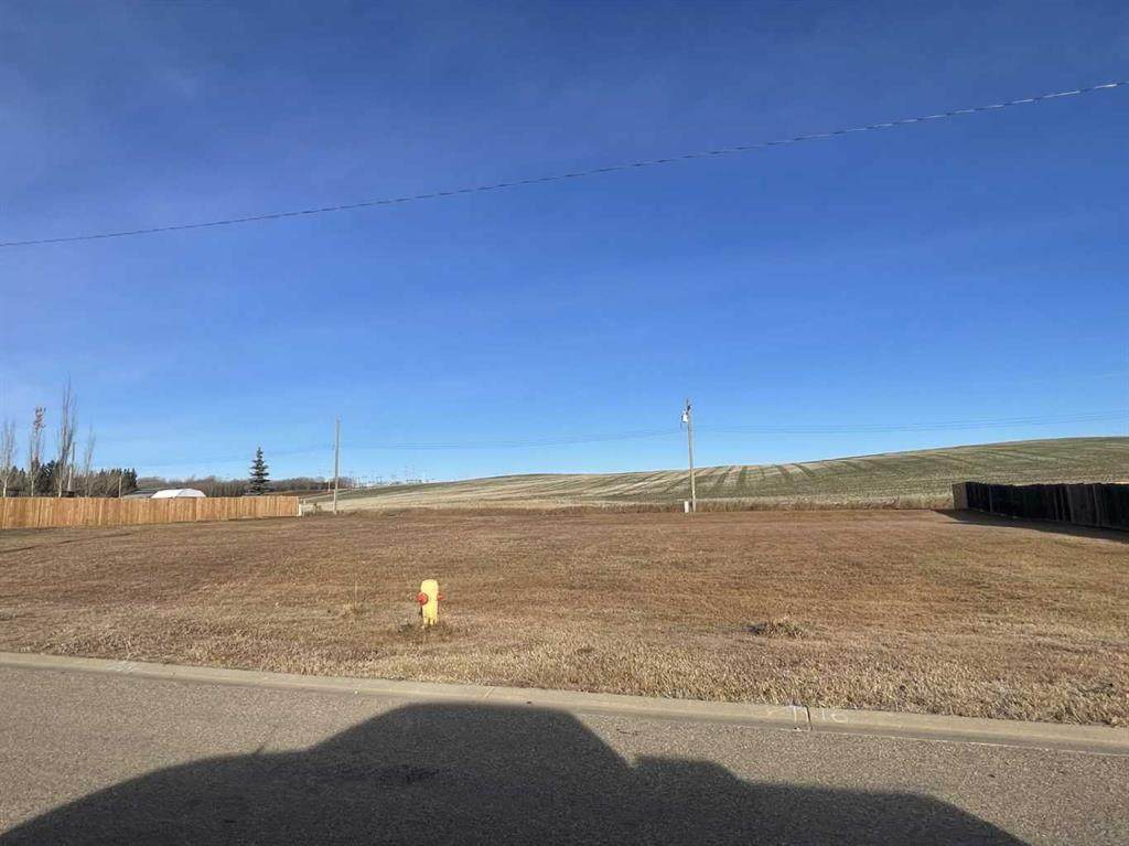 5120 57 Avenue - Photo 1