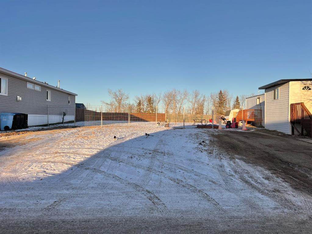 208 Grey Crescent - Photo 1