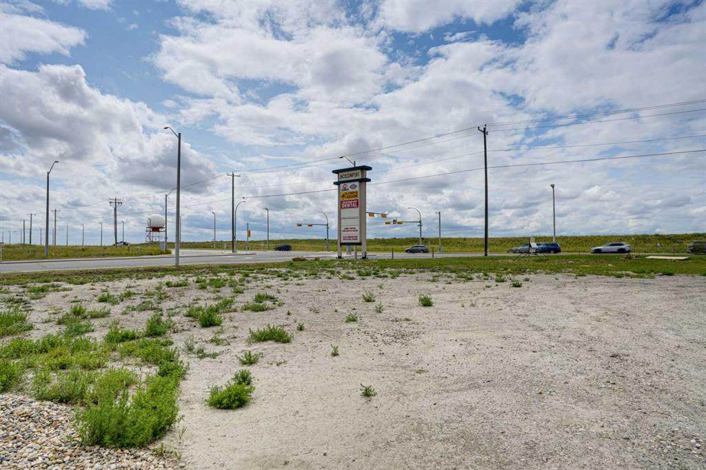 3710 104 Avenue - Photo 1