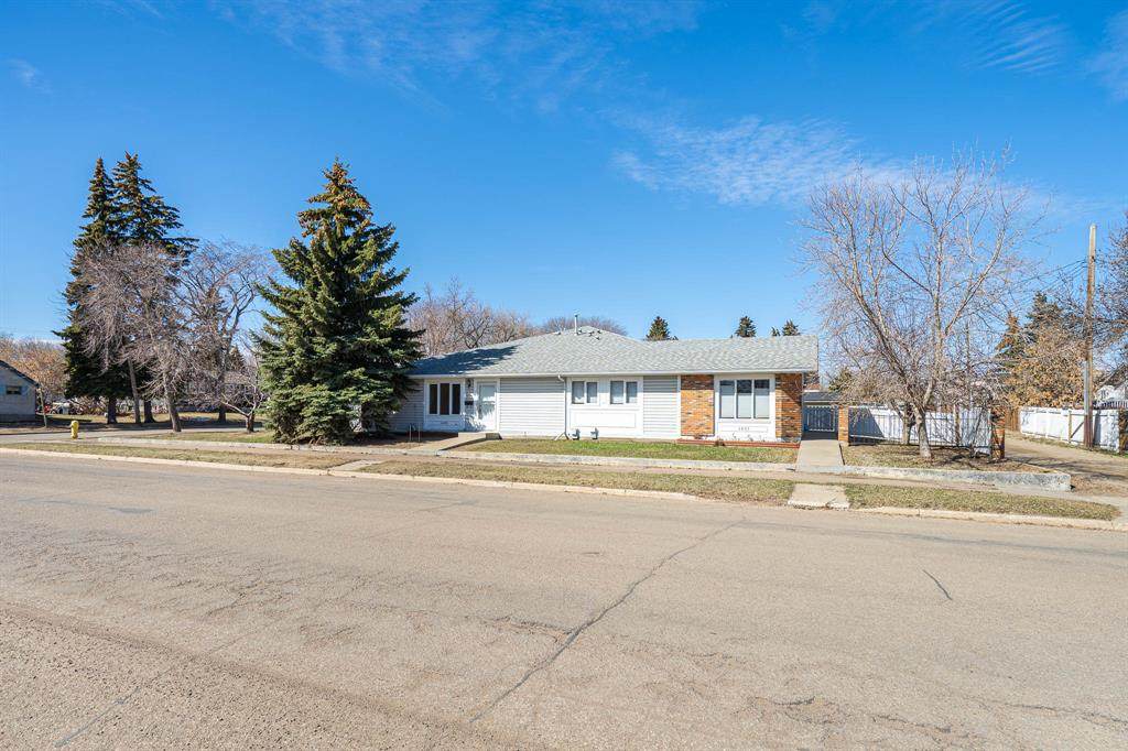 4802 46 Street - Photo 1