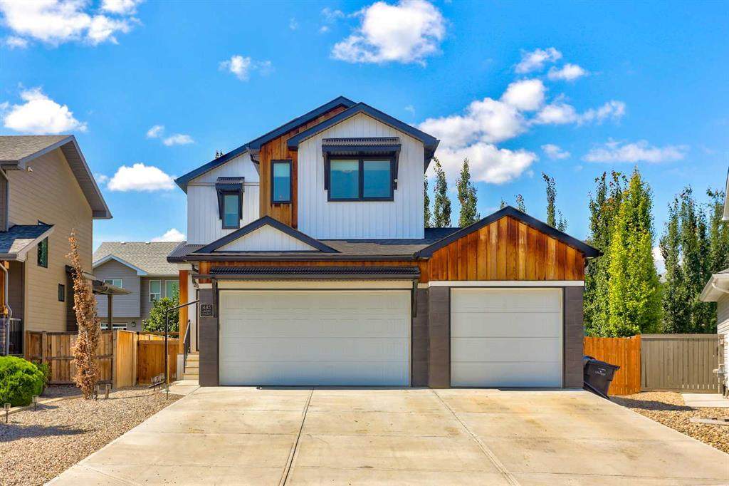 445 Westgate Crescent - Photo 1