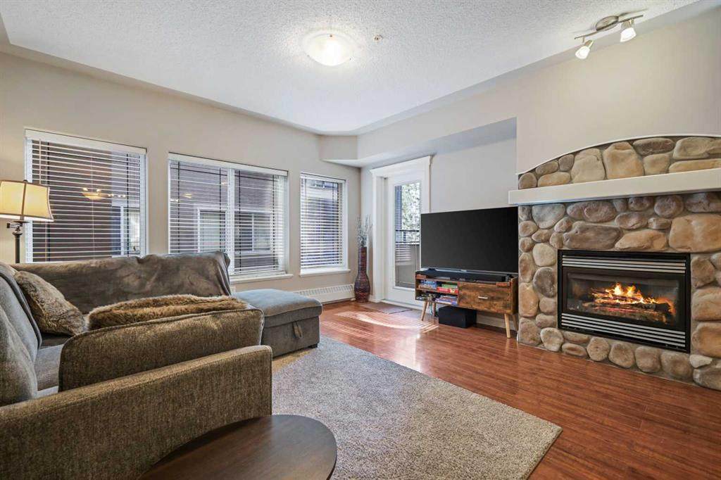 30 Discovery Ridge Close - Photo 1