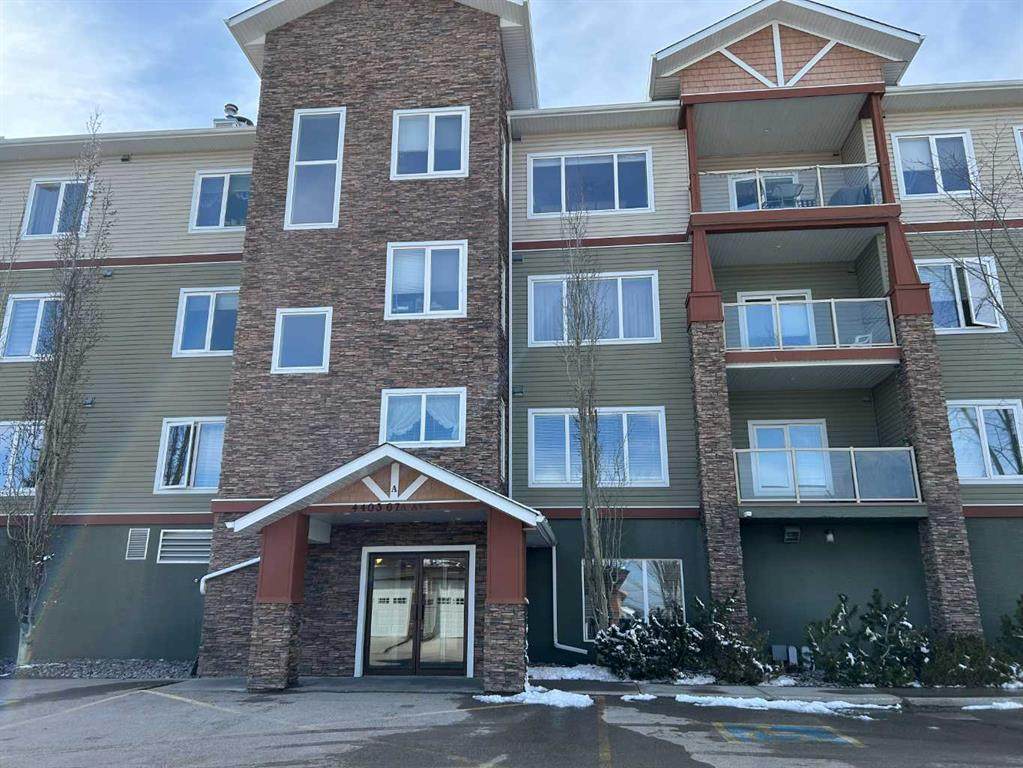 4403 67A Avenue - Photo 1