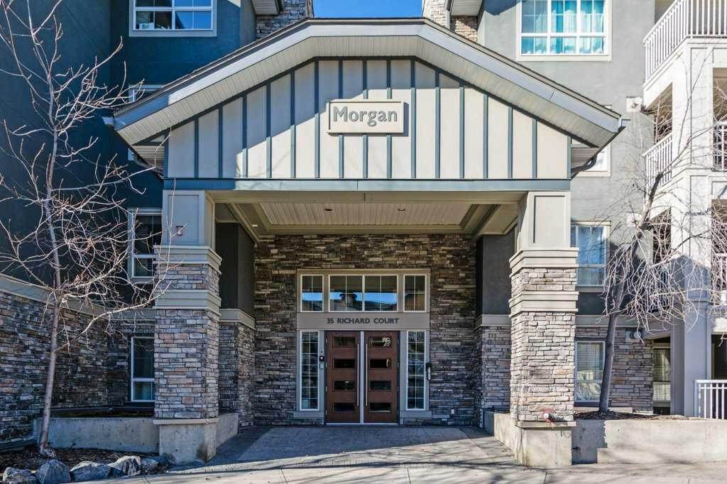 35 Richard Court - Photo 1