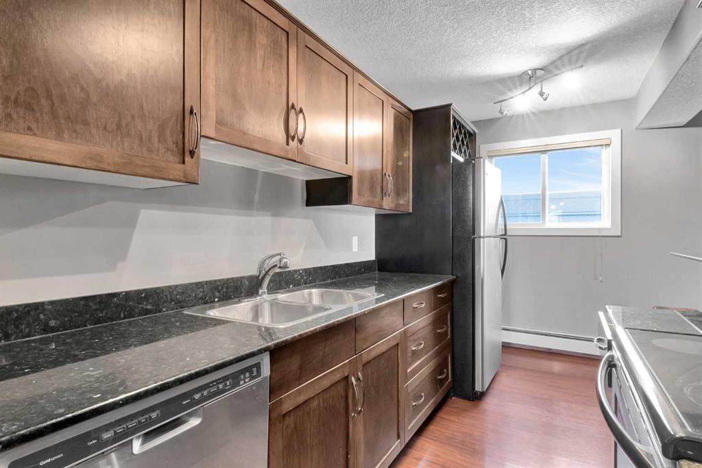 https://bt-photos.global.ssl.fastly.net/calgary/orig_boomver_1_A2210049-2.jpg
