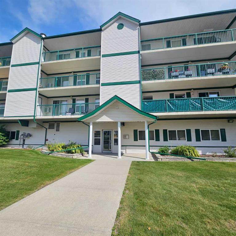 777 48 Street - Photo 1