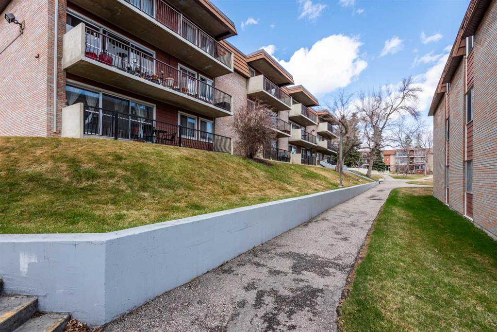 https://bt-photos.global.ssl.fastly.net/calgary/orig_boomver_2_A2211694-2.jpg