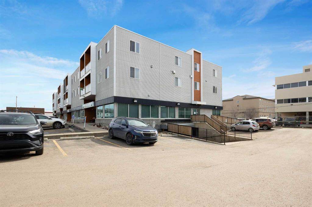 8219 Fraser - Photo 1