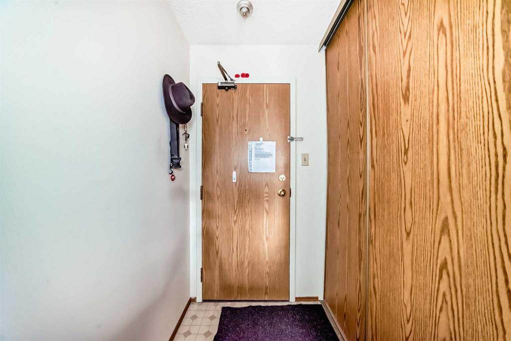 https://bt-photos.global.ssl.fastly.net/calgary/orig_boomver_1_A2212666-2.jpg