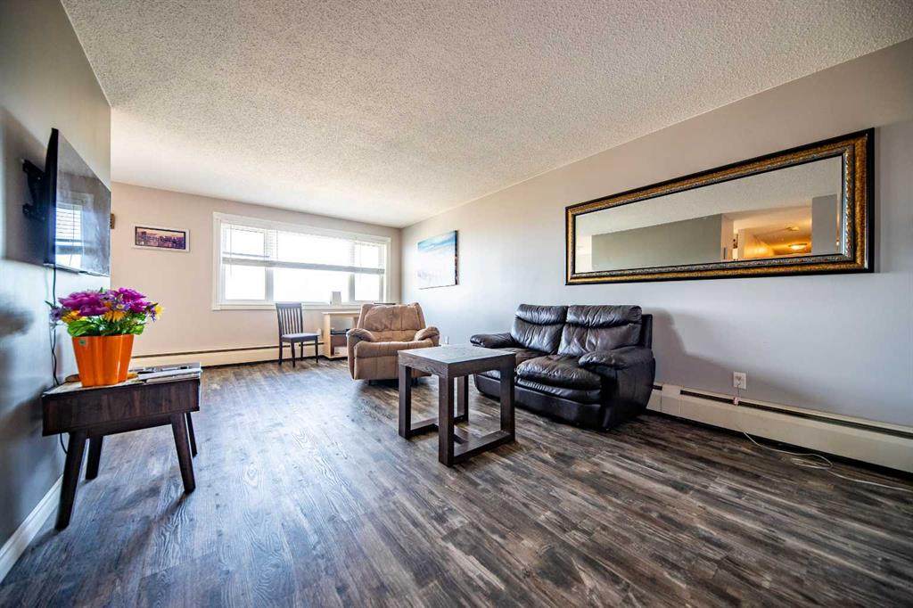 https://bt-photos.global.ssl.fastly.net/calgary/orig_boomver_1_A2213214-2.jpg