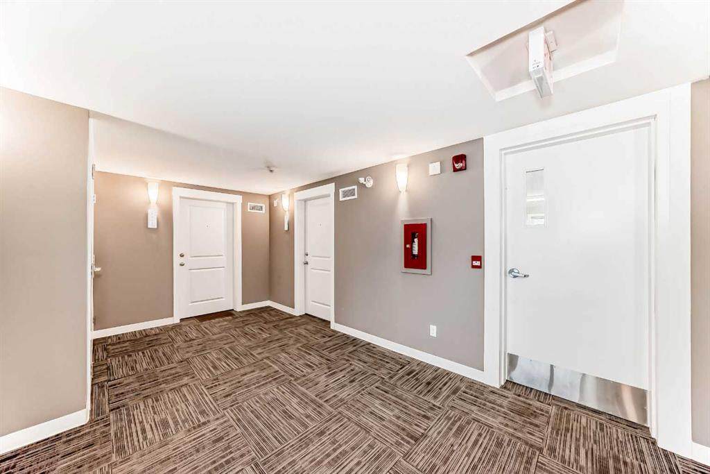 https://bt-photos.global.ssl.fastly.net/calgary/orig_boomver_1_A2213223-2.jpg