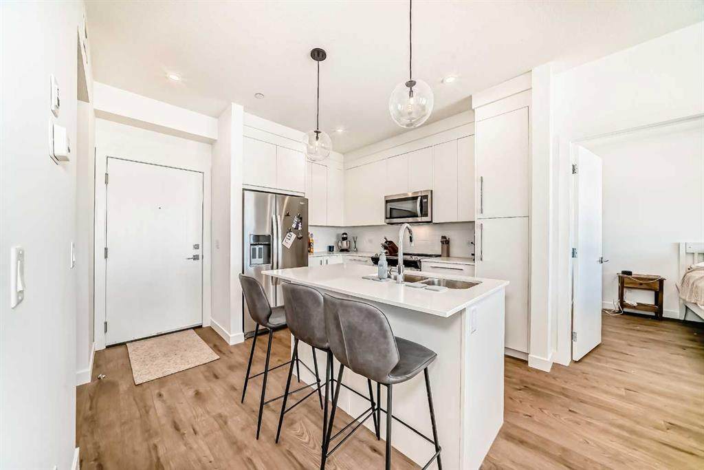 https://bt-photos.global.ssl.fastly.net/calgary/orig_boomver_1_A2213626-2.jpg