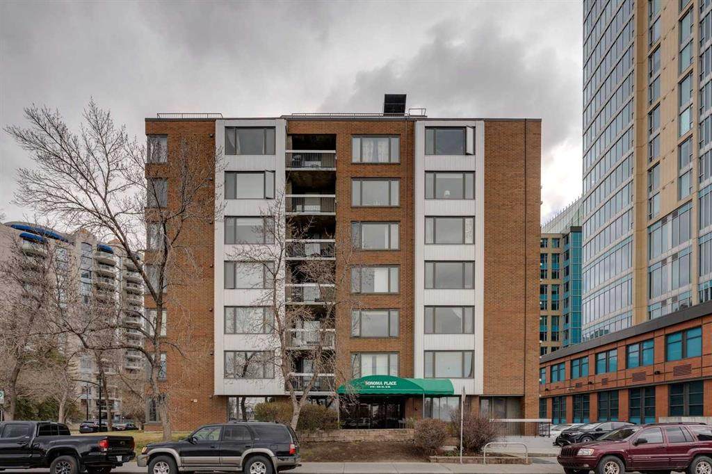 310 8 Street - Photo 1