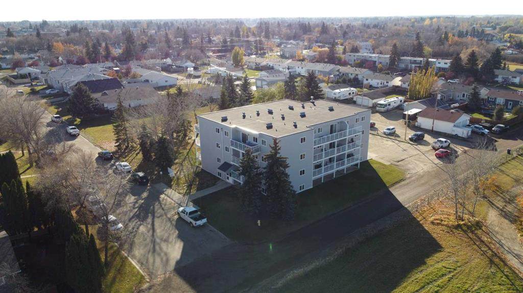 5418 52 Street - Photo 1