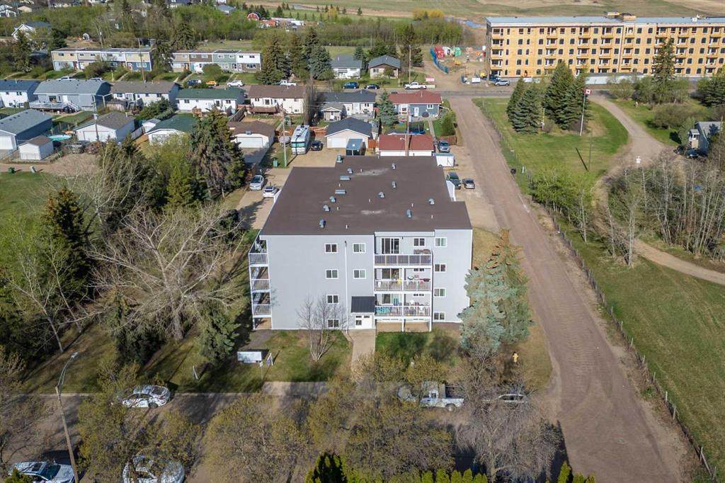 5418 52 Street - Photo 1