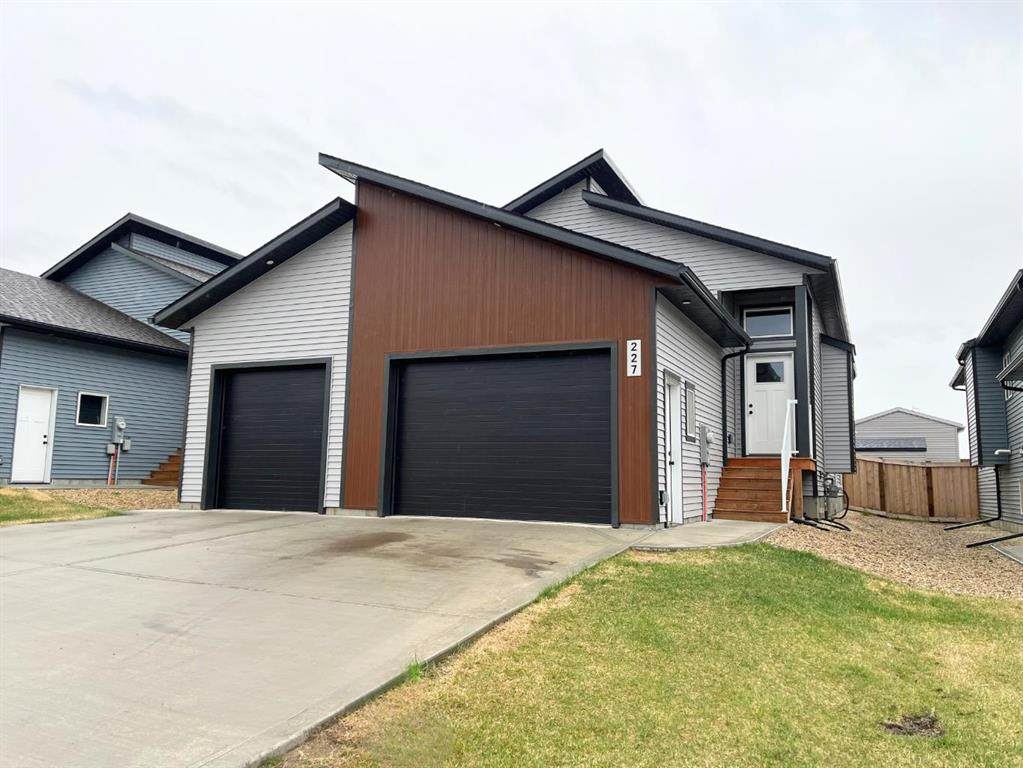 11850 84 Avenue - Photo 1