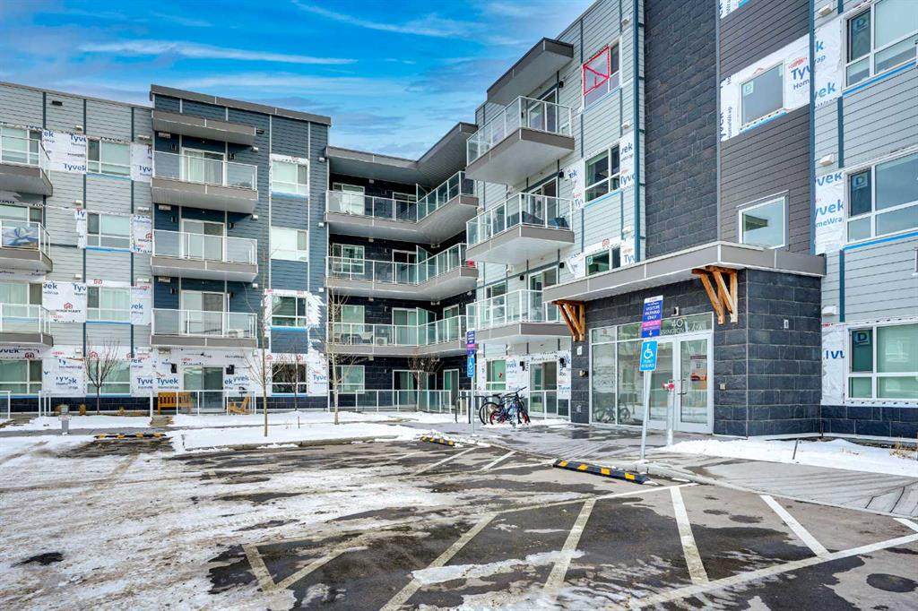 40 Carrington Plaza - Photo 1