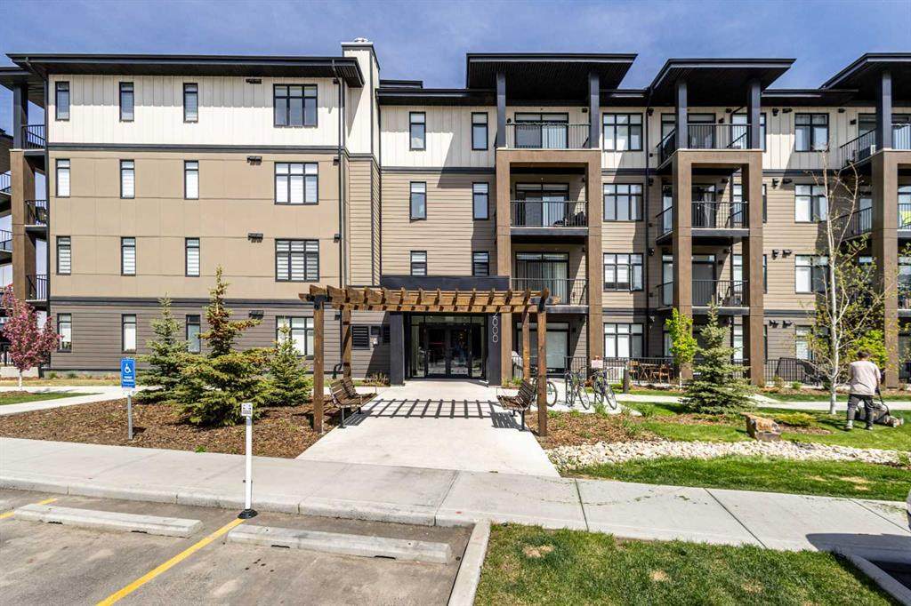https://bt-photos.global.ssl.fastly.net/calgary/orig_boomver_1_A2218128-2.jpg