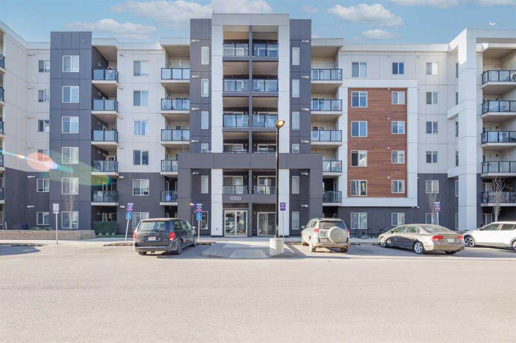 4641 128 Avenue - Photo 1