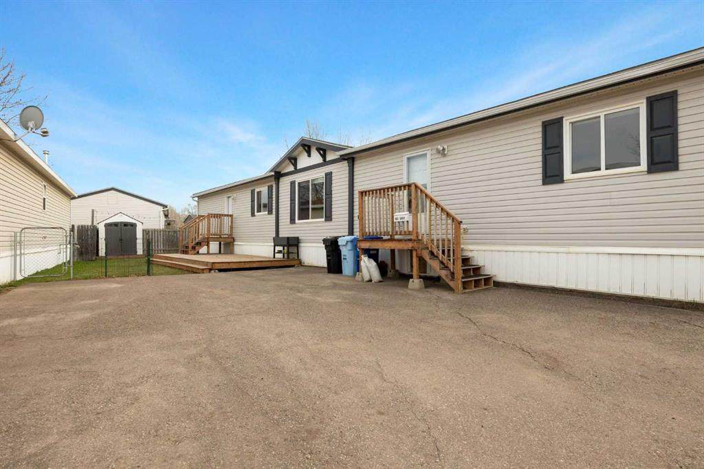 161 Grey Crescent - Photo 1