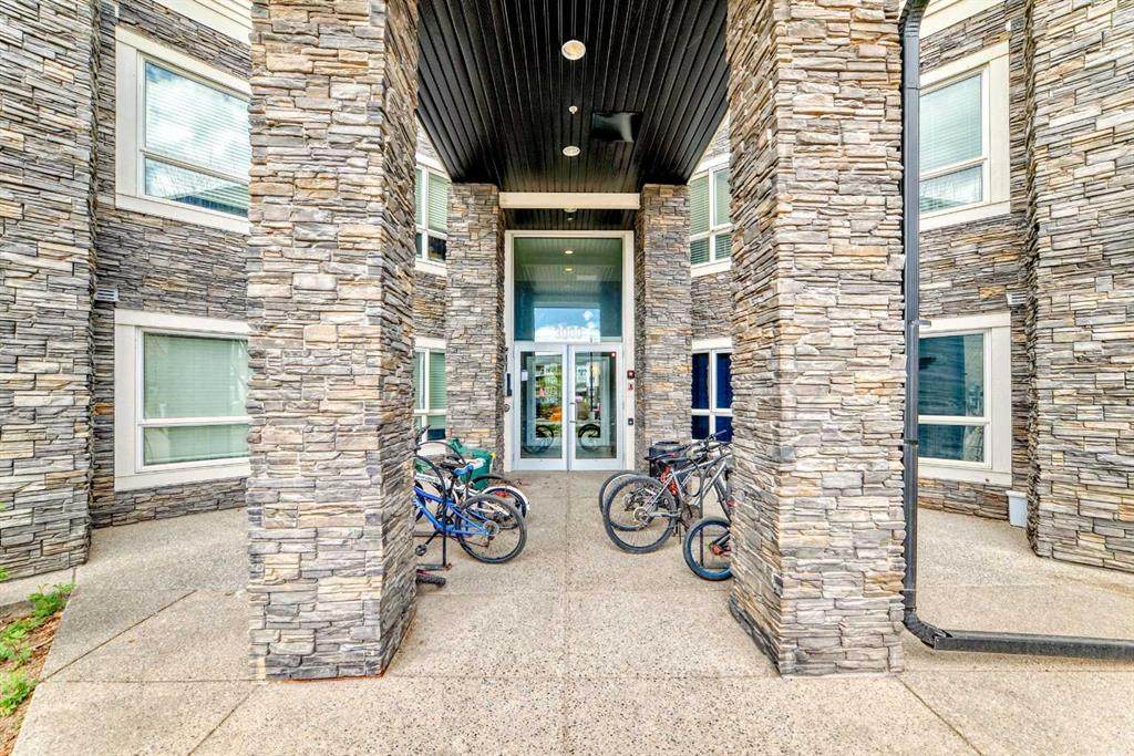 https://bt-photos.global.ssl.fastly.net/calgary/orig_boomver_1_A2219287-2.jpg