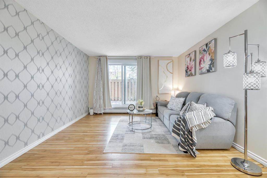 550 Westwood Drive - Photo 1