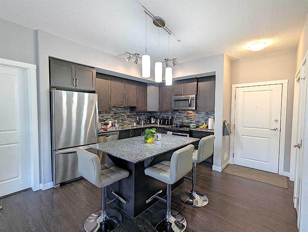https://bt-photos.global.ssl.fastly.net/calgary/orig_boomver_1_A2219687-2.jpg