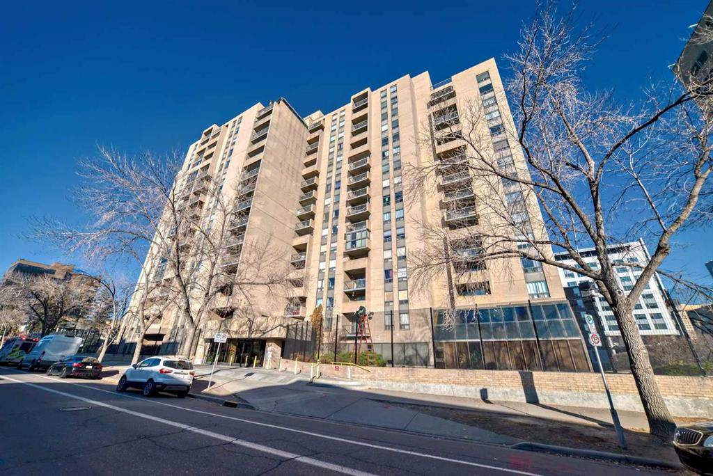 924 14 Avenue - Photo 1