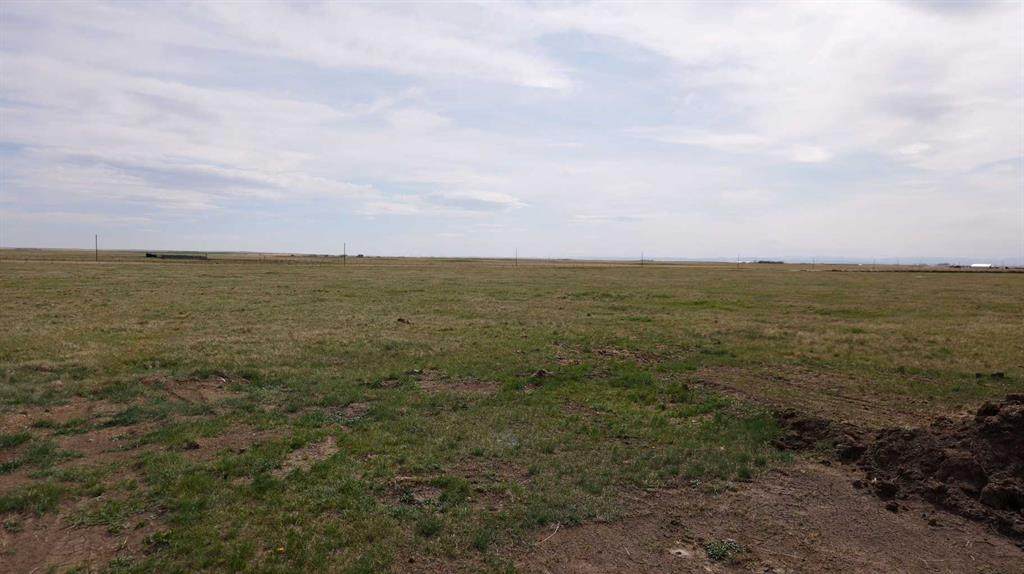  Vulcan County - Photo 1