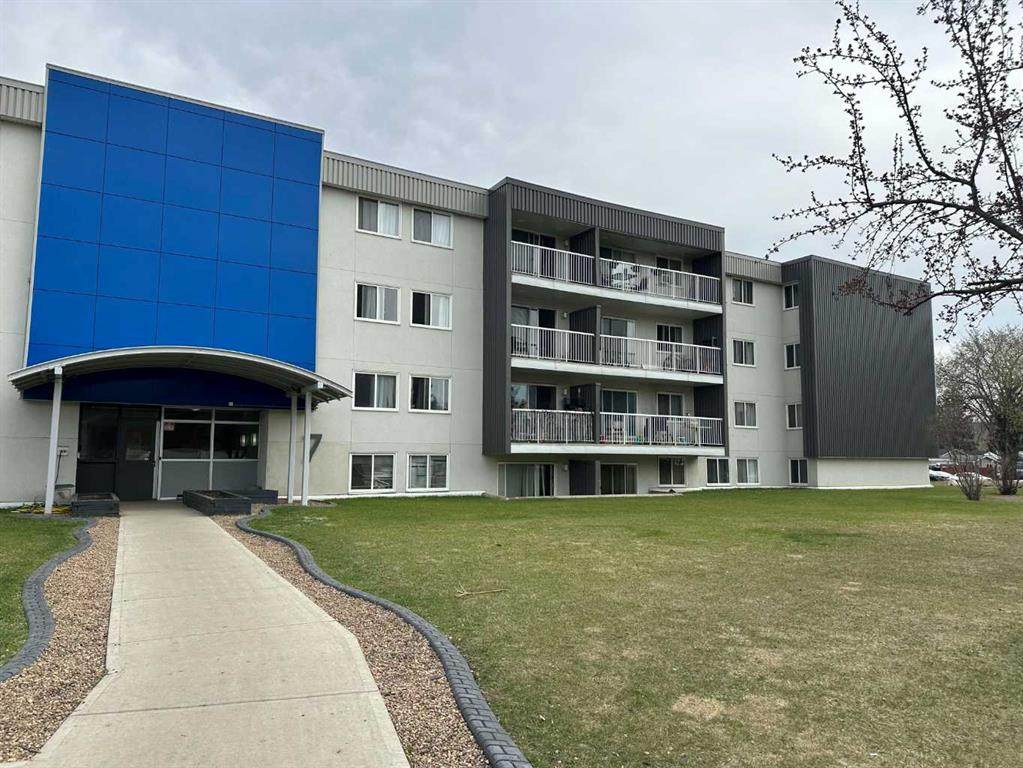 7 Clearwater Crescent - Photo 1