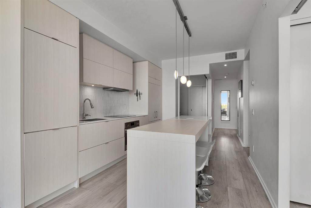 https://bt-photos.global.ssl.fastly.net/calgary/orig_boomver_1_A2223240-2.jpg