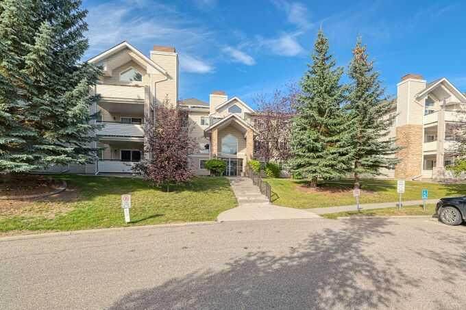 7451 Springbank Boulevard - Photo 1
