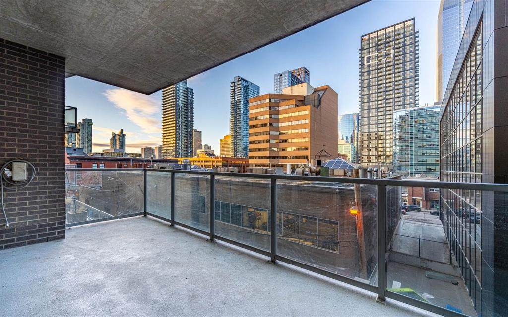 https://bt-photos.global.ssl.fastly.net/calgary/orig_boomver_1_A2223631-2.jpg