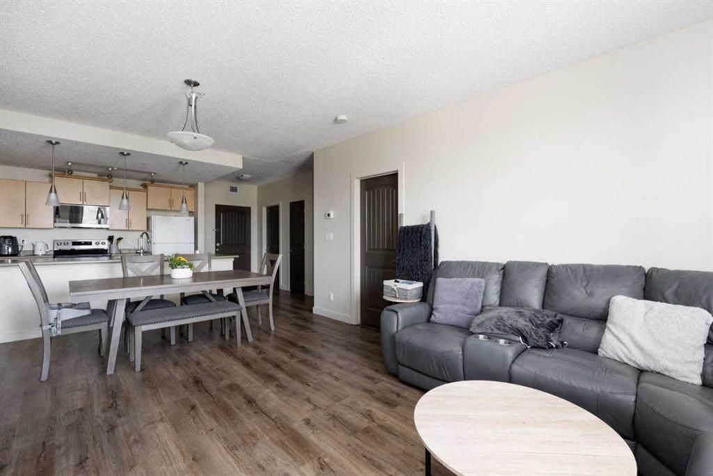 https://bt-photos.global.ssl.fastly.net/calgary/orig_boomver_1_A2223864-2.jpg