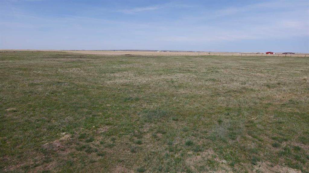  Vulcan County - Photo 1