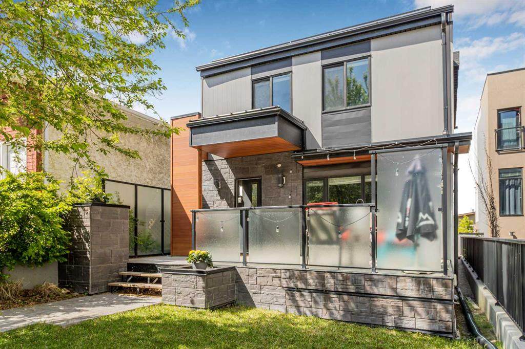 352 33 Avenue - Photo 1