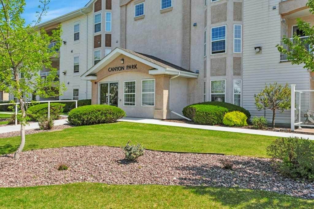 3501 49 Avenue - Photo 1