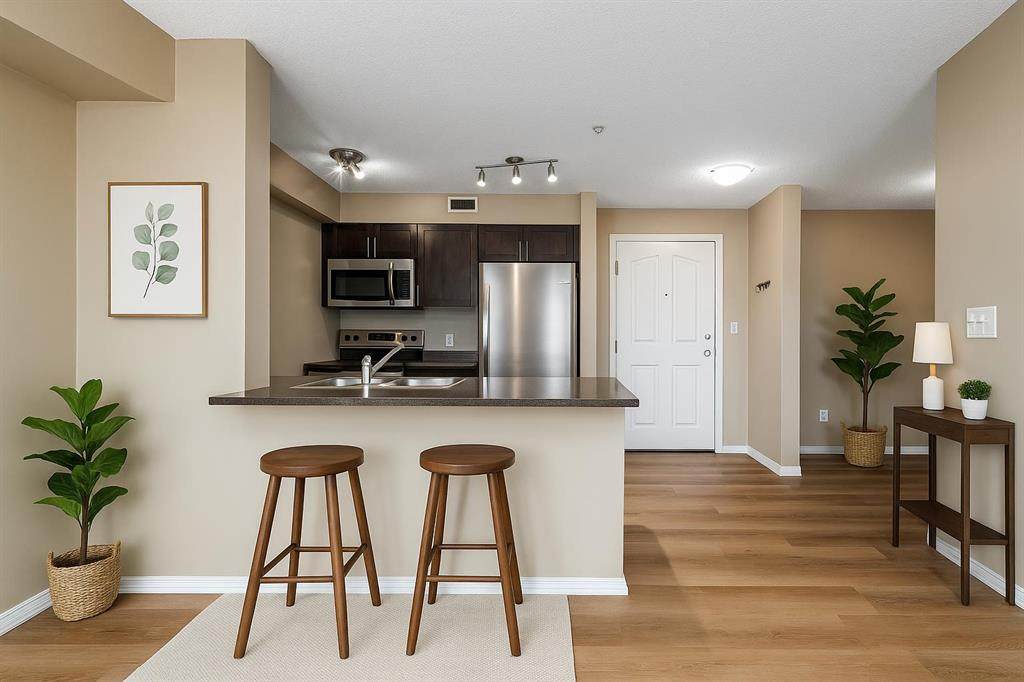 7130 80 Avenue - Photo 1