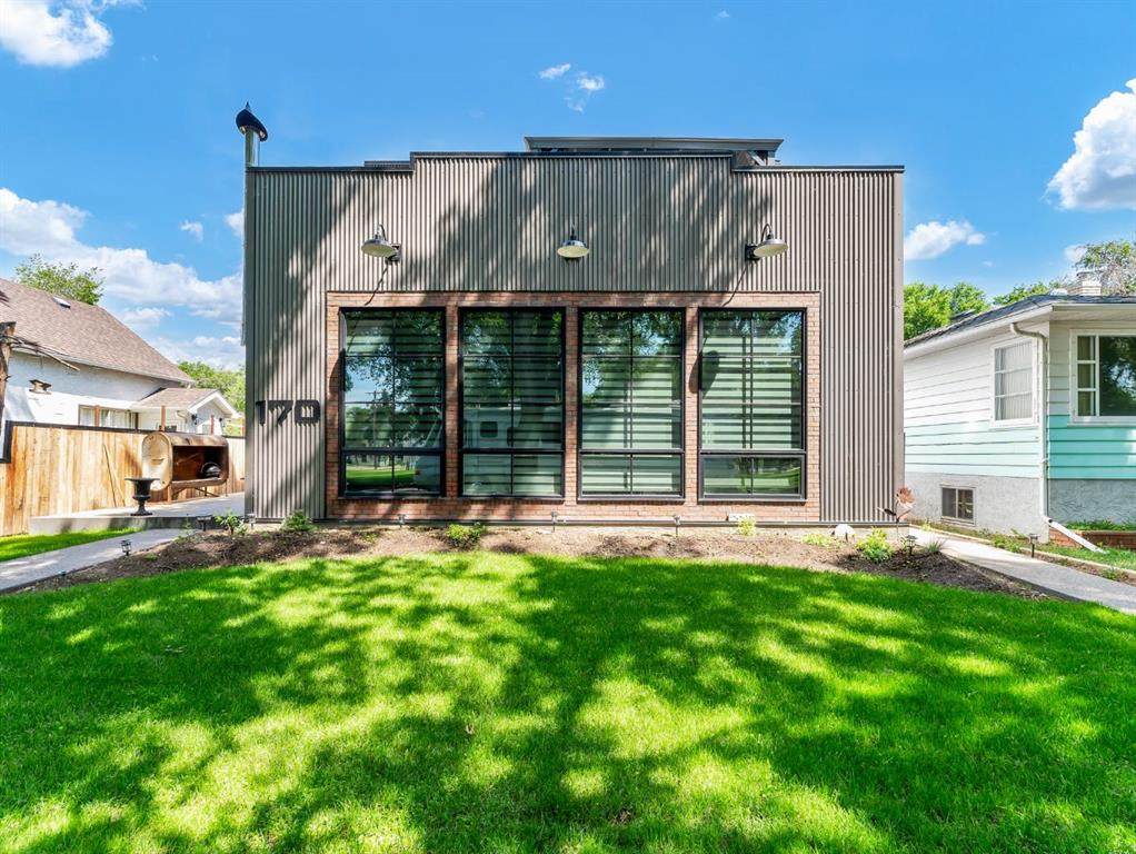 170 2 Street - Photo 1