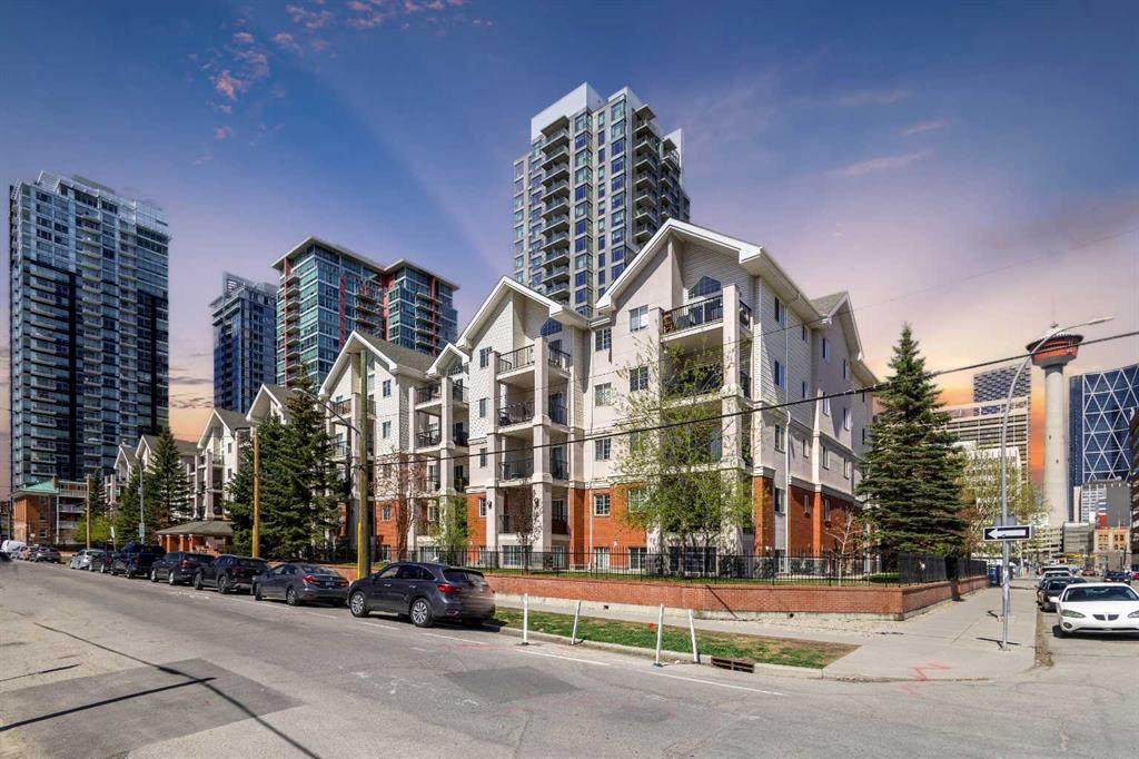 126 14 Avenue - Photo 1