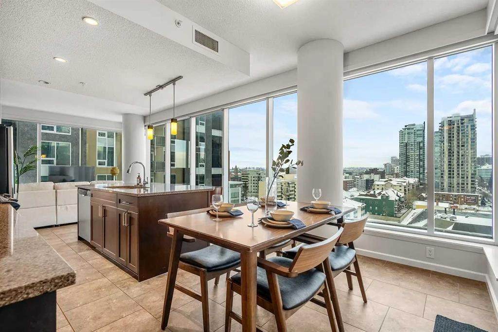 211 13 Avenue - Photo 1